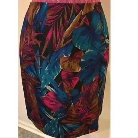 Lord & Taylor Petite Skirt 8 100% Silk faux wrap - Picture 2 of 9